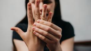 Stiffness,hand,MCP,joint,pain