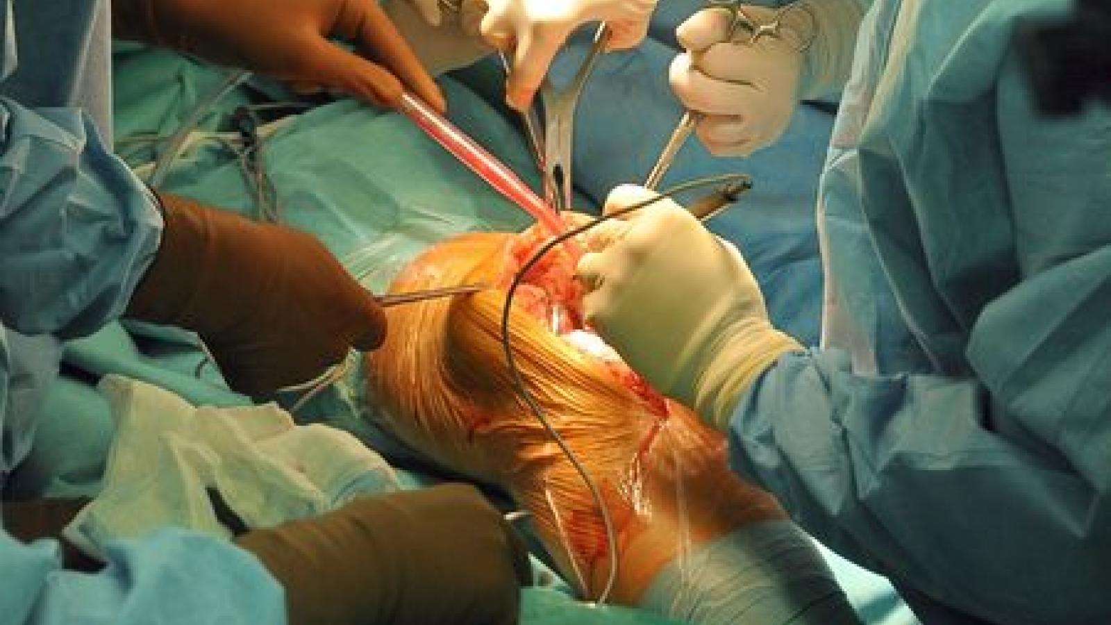 knee.surg2_.jpg (keep)